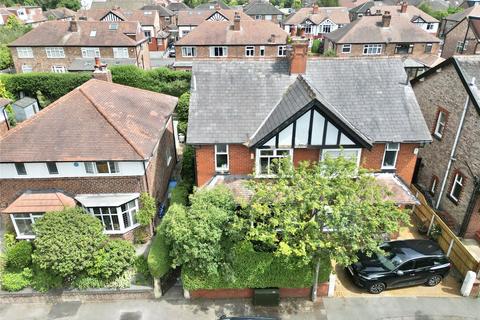 4 bed property, in Dunollie Road, £425,000