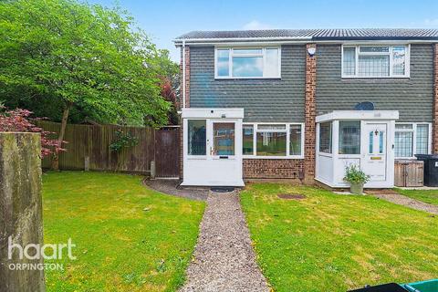 2 bed property, in Clareville Road, £475,000