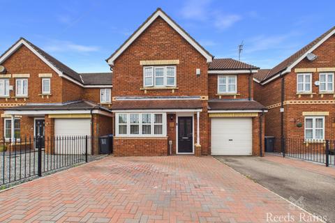4 bed property, in Leadhills Way, £240,000