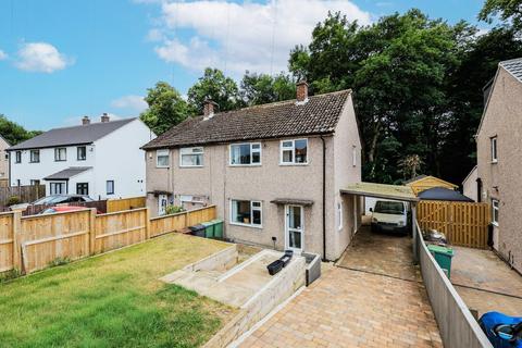 2 bed property, in Tennyson Street, £220,000