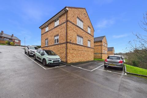 2 bed property, in Snape Hill Crescent, £165,000