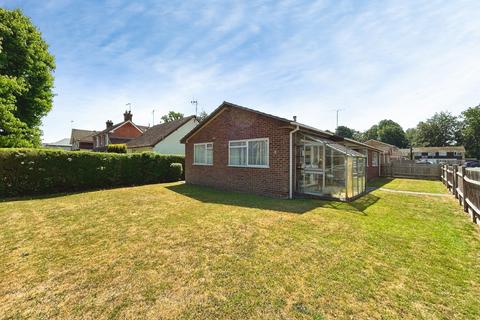 3 bed property, in Aldershot Road, £520,000