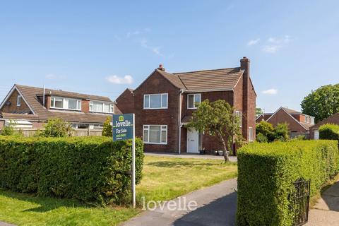 3 bed property, in School Road, £275,000