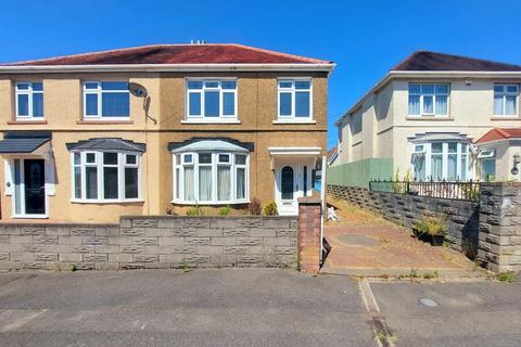 3 bed property, in Swansea Road, £200,000