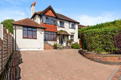 6 bed property, in Briton Hill Road, £950,000