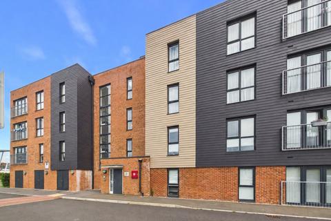 2 bed property, in Hobbs Way, £235,000