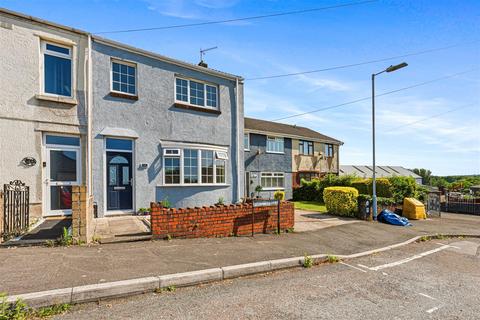 2 bed property, in Pwll Street, £140,000