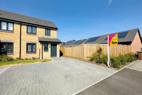 3 bed property, in Penny Park, £230,000