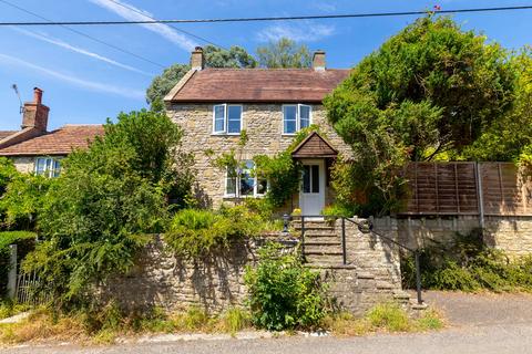2 bed property, in Creech View, £350,000