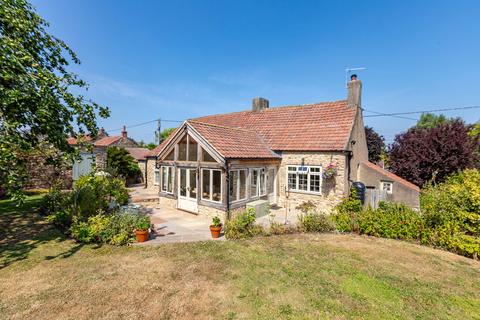 2 bed property, in Springfield, £675,000