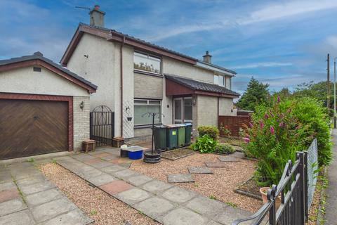 2 bed property, in 1 Whiteloch Avenue, £144,995