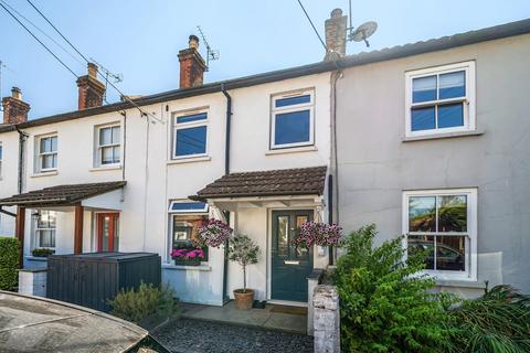 3 bed property, in Grove Road, £360,000