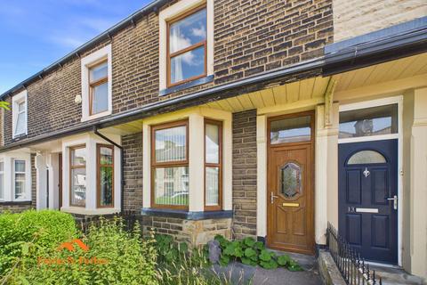 2 bed property, in Milton Street, £90,000
