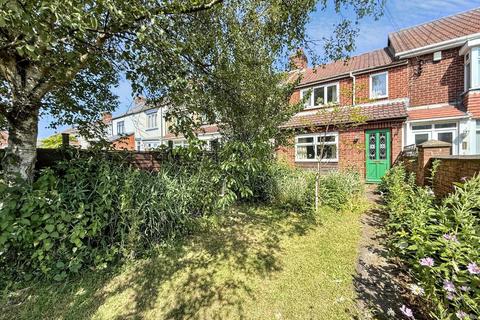 2 bed property, in Gray Avenue, £99,950
