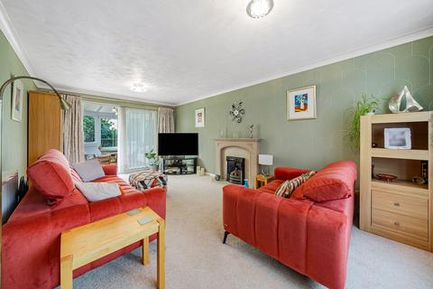 4 bed property, in St. Agnells Lane, £575,000