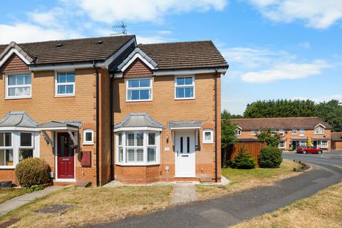 3 bed property, in Mcconnell Close, £350,000