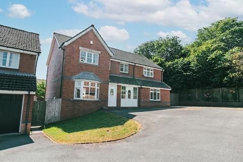 6 bed property, in Rose Hill Mews, £465,000