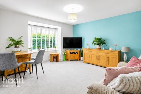1 bed property, in Peony Crescent, £150,000