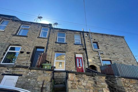 5 bed property, in Forest Road, £72,000