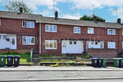 3 bed property, in Barnacres Road, £400,000