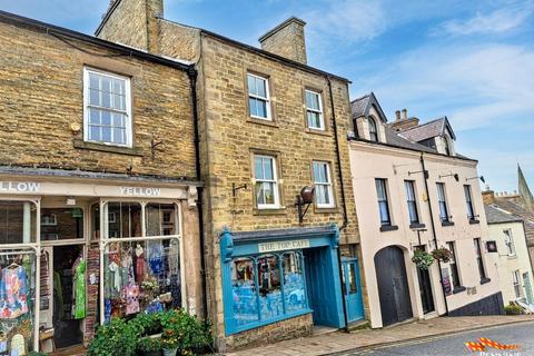 3 bed property, in Front Street, £250,000