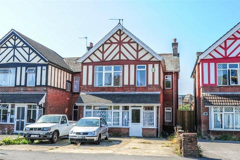 4 bed property, in Ashley Road, £399,950