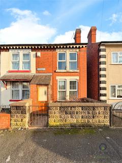 2 bed property, in Milton Road, £70,000