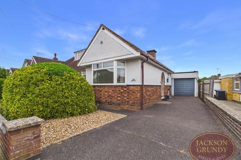 2 bed property, in Muscott Lane, £250,000