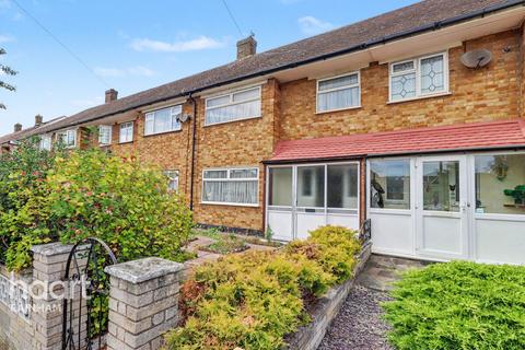 3 bed property, in Trafalgar Road, £350,000