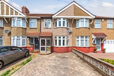 3 bed property, in Northumberland Avenue, £400,000