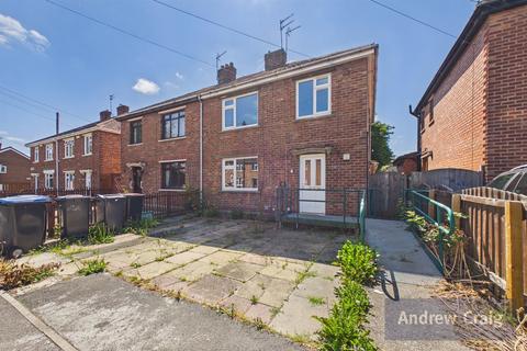 3 bed property, in York Terrace, £200,000