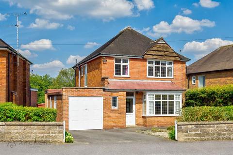 3 bed property, in Hallam Grange Road, £575,000