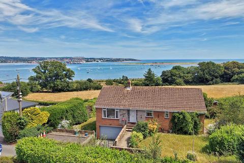 2 bed property, in Cofton Hill, £570,000