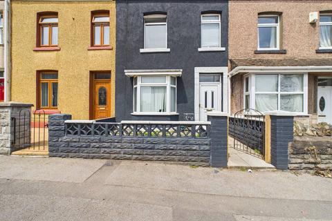 4 bed property, in Danygraig Road, £170,000