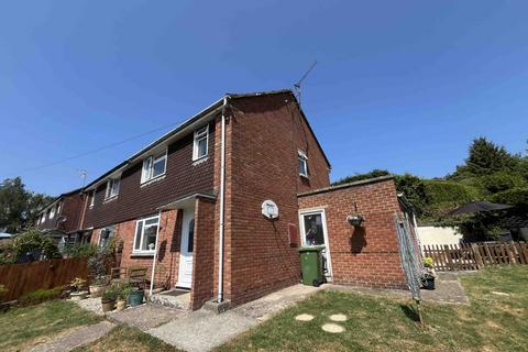 3 bed property, in Whitecroft, £245,000