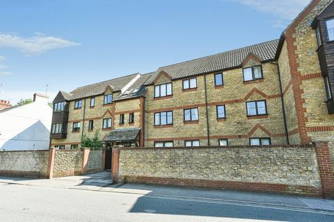 2 bed property, in Beeches Road, £170,000