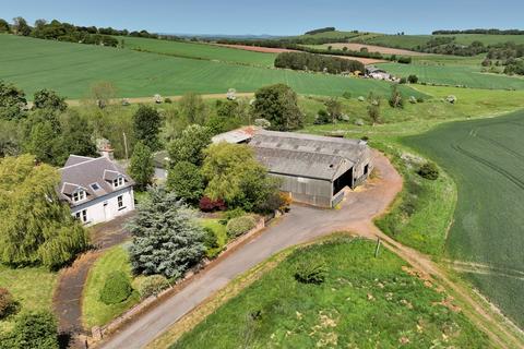 3 bed property, in Netherwells Farm, £1,675,000
