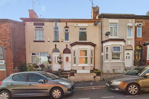 2 bed property, in Parsonage Street, £210,000