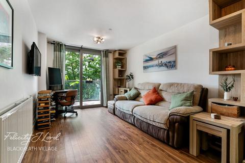 1 bed property, in Loampit Vale, £300,000
