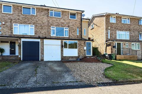 4 bed property, in Flamborough Close, £450,000