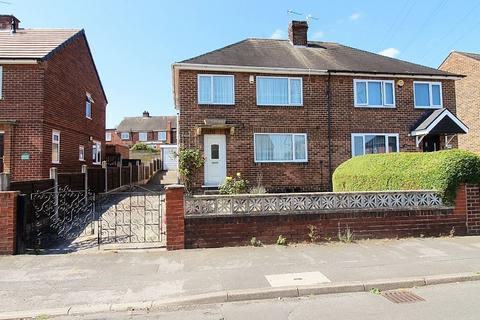 3 bed property, in Burns Way, £150,000