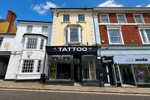 4 bed property, in High Street, £525,000