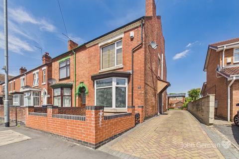 3 bed property, in Belvedere Road, £250,000