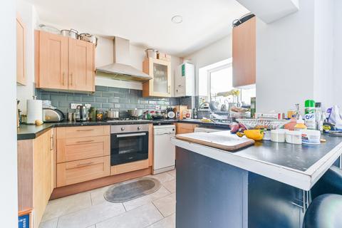 3 bed property, in Crystal Palace Park Road, £700,000