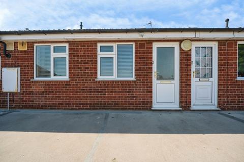2 bed property, in Wellowgate, £56,950