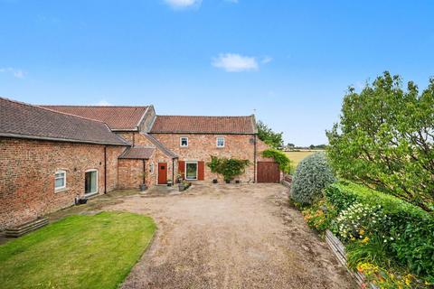 4 bed property, in Church Street, £995,000