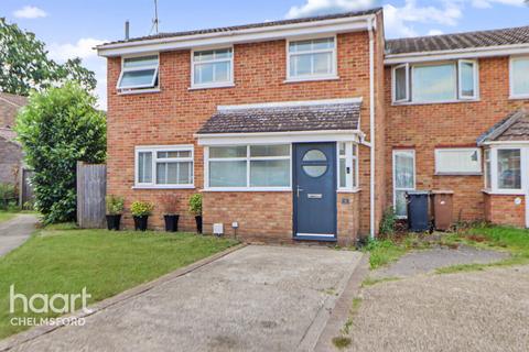 3 bed property, in Hyacinth Court, £350,000