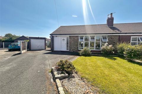 2 bed property, in Ledbury Close, £300,000