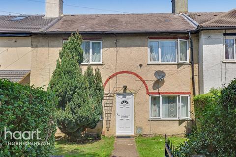 4 bed property, in Kensington Avenue, £500,000