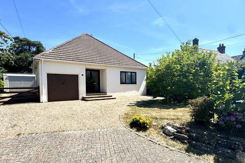 3 bed property, in Wyatts Lane, £425,000